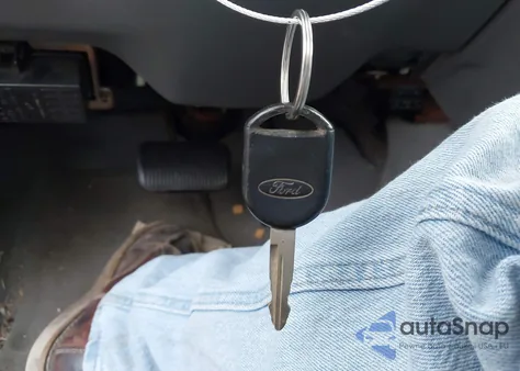 2003 Mercury Grand Marquis Gs from USA, damaged, VIN 2MEFM74W33X667946